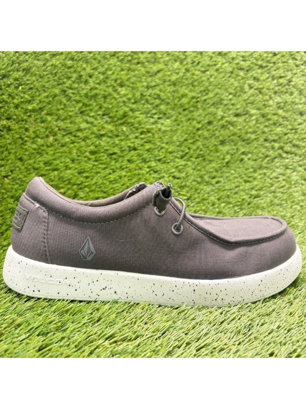 Volcom Chill Womens Size 9.5D Dark Gray White Composite Toe Safety Work Shoes